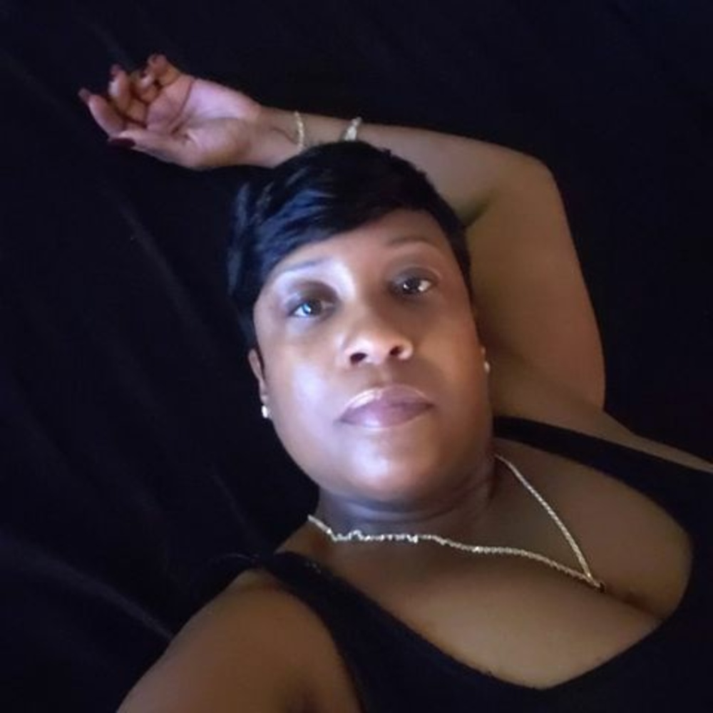 Meet your Posher, Monica